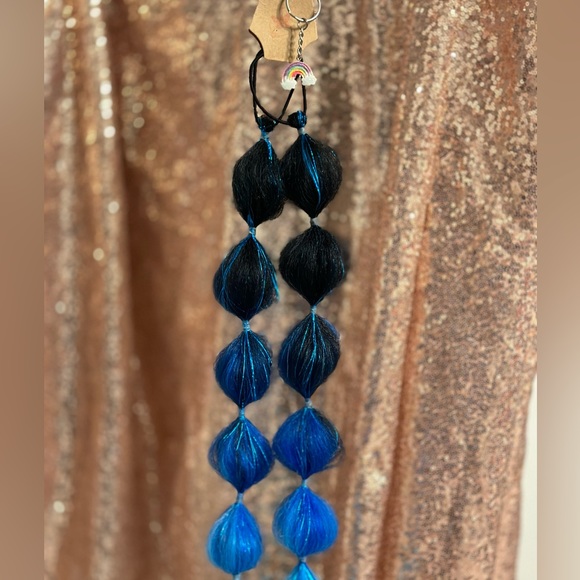 Festival braids. Set of (2) mini tie in bubble braids. Easy. Reusable rabe hair - Picture 5 of 6